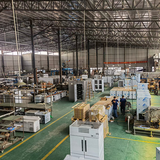 Commercial Refrigerator Production Workshop